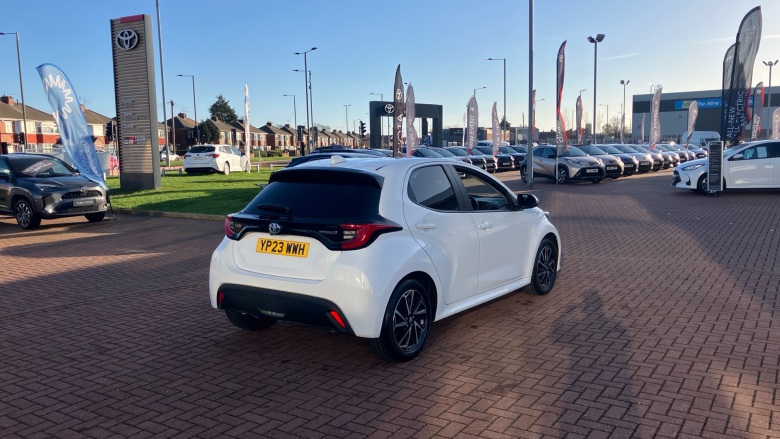 Toyota Yaris 1.5 Hybrid Design 5dr CVT Hybrid Hatchback